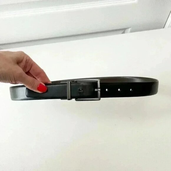 Calvin Klein Men’s Black Brown Reversible Dress Belt Gunmetal Buckle Size 32 - Picture 6 of 16